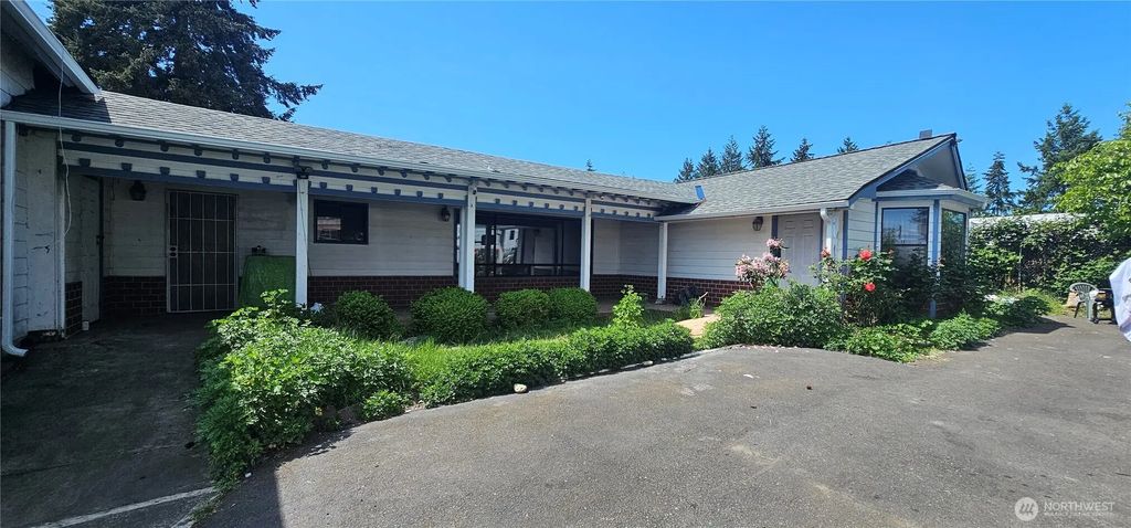 9722 South Tacoma Way, Lakewood