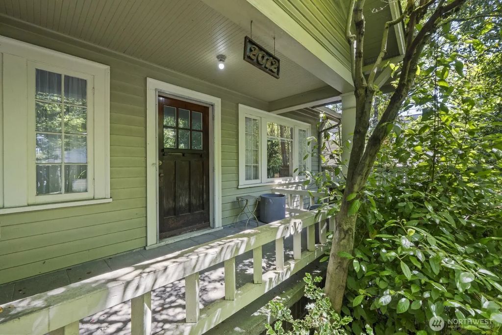 2012 Ne 65th Street, Seattle