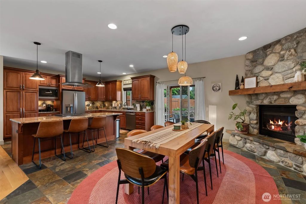 104 35th Street Nw, East Wenatchee