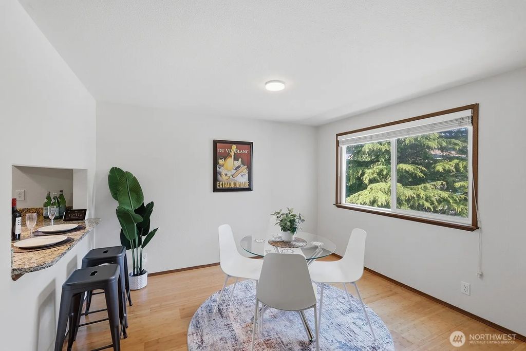 9522 1st Avenue Ne A4, Seattle