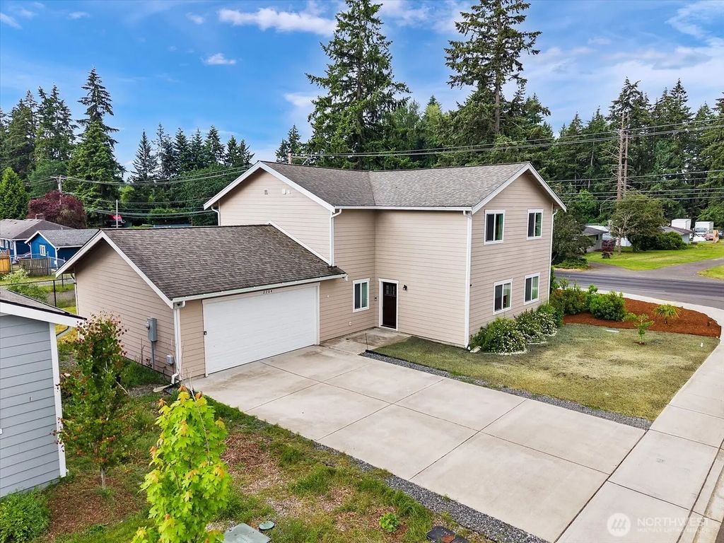 2204 158th Street Ct E, Tacoma