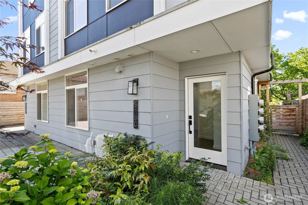 919 Nw 56th Street D, Seattle
