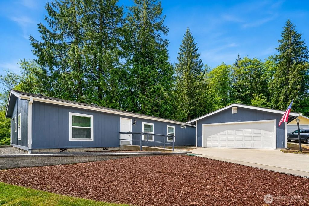 23807 67th Street E 7, Buckley