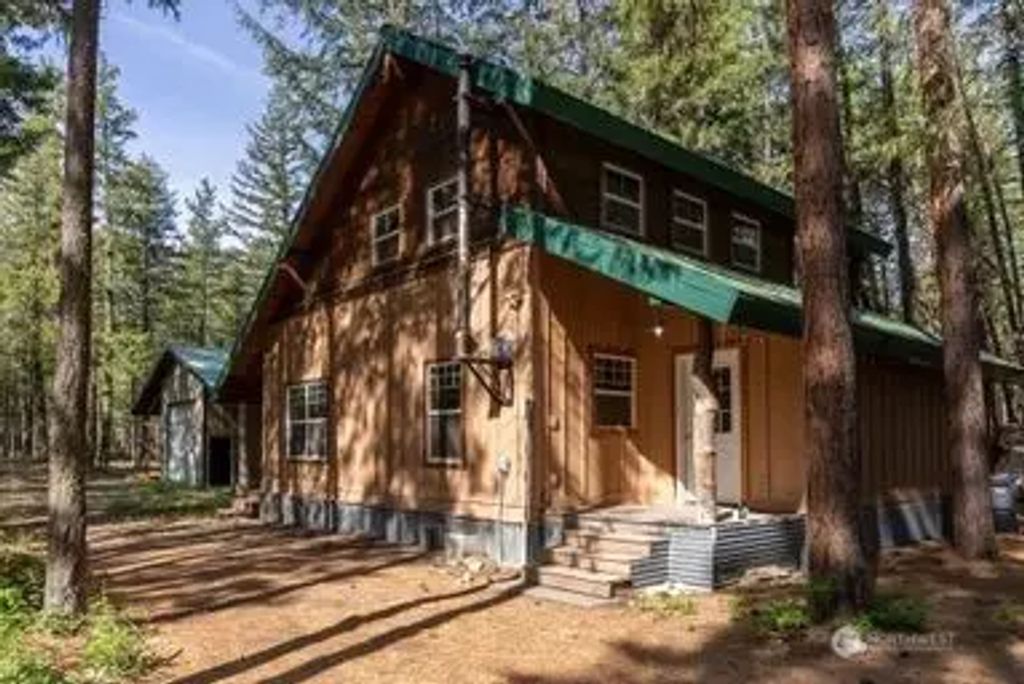 115 Lost River Road, Mazama