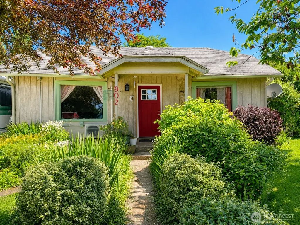 902 Harding Road, Aberdeen