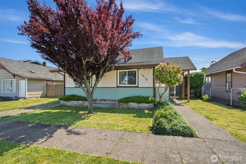 1214 B Street, Centralia