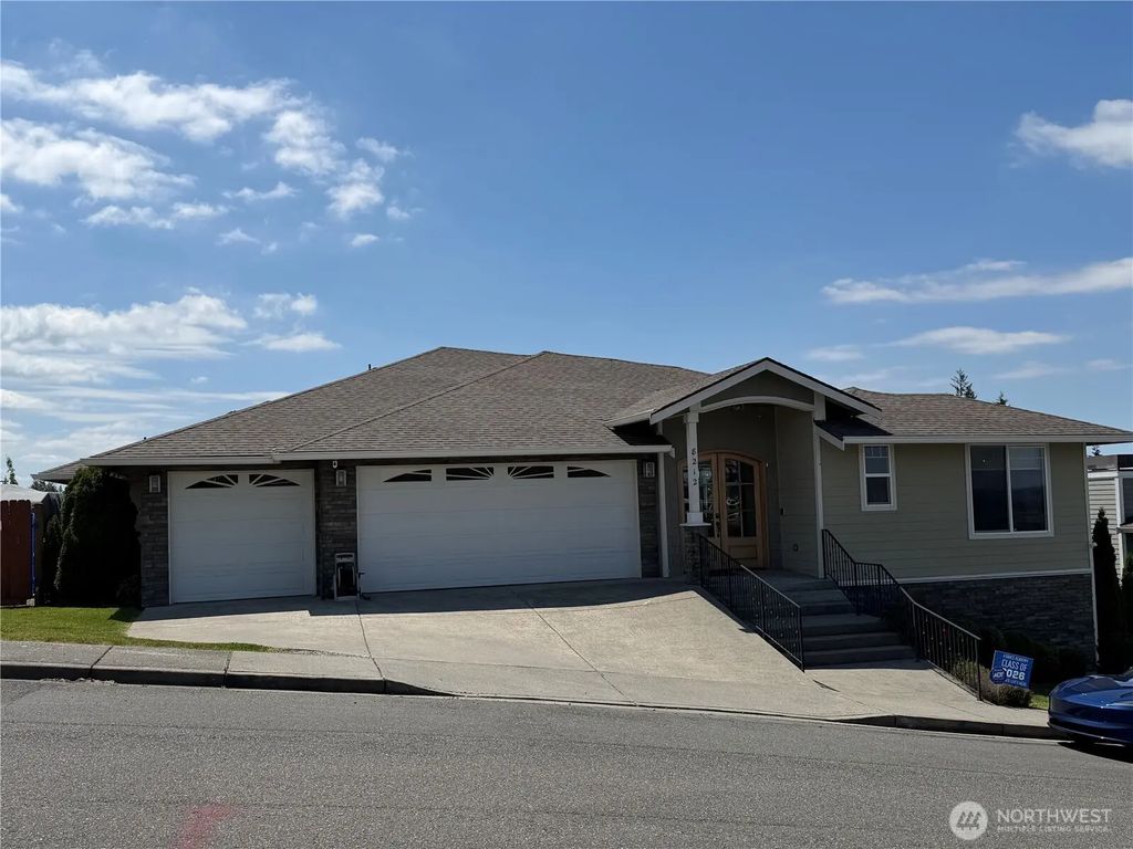 8212 72nd Place Ne, Marysville
