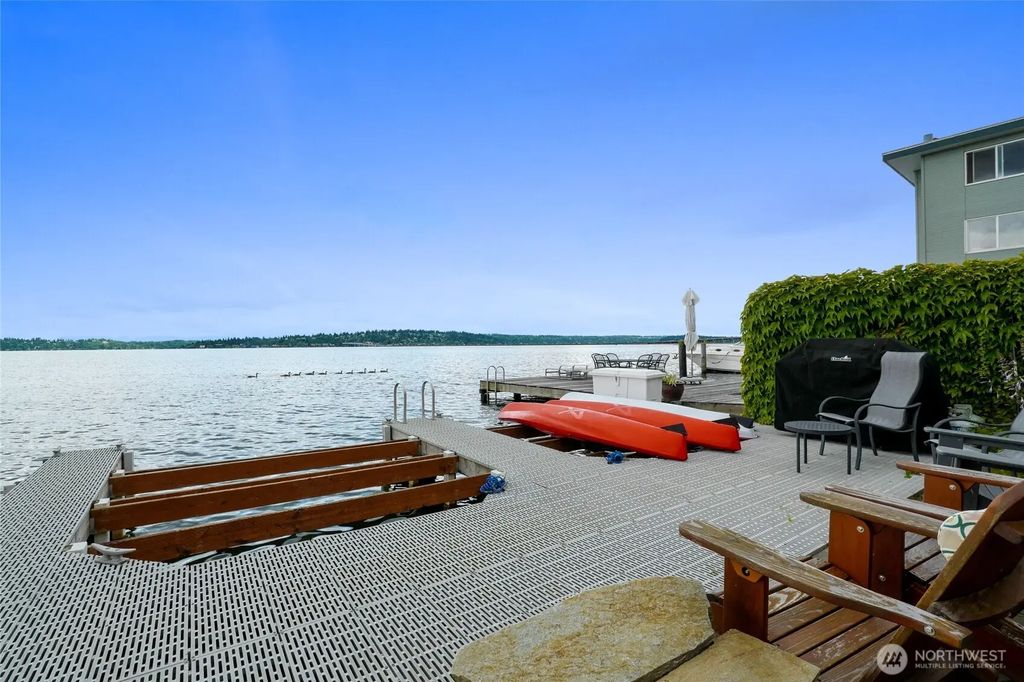 506 Lakeside Avenue S W1, Seattle