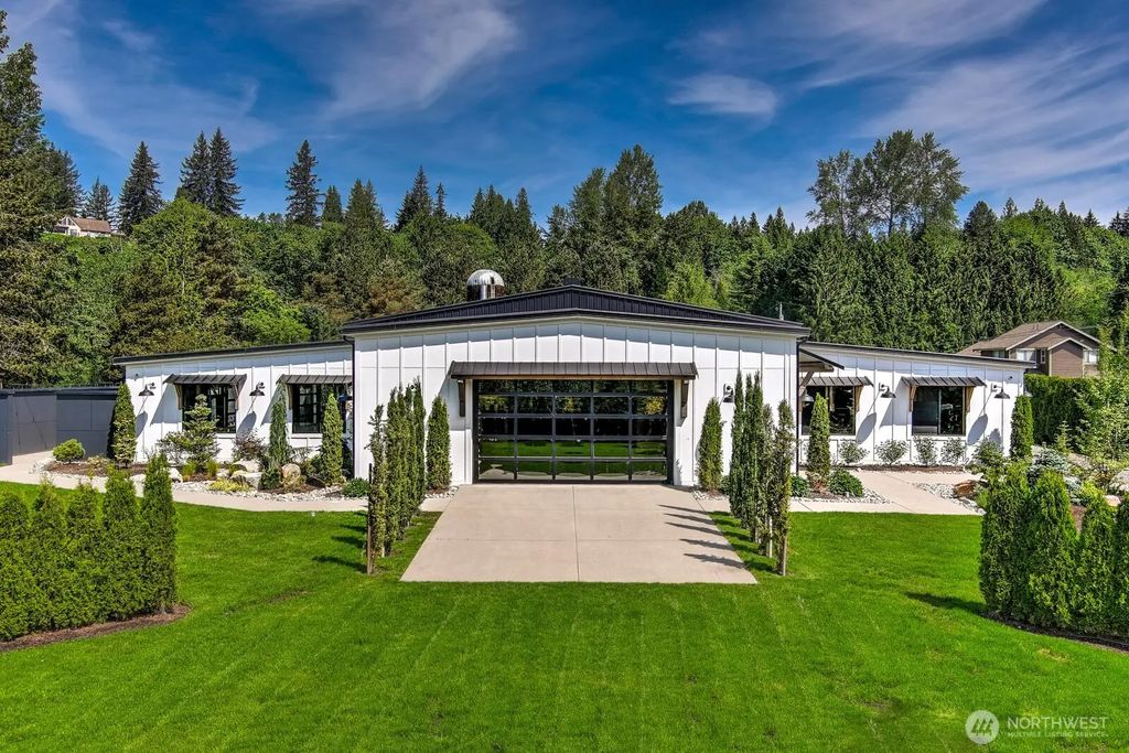 21326 Woods Creek Road, Monroe