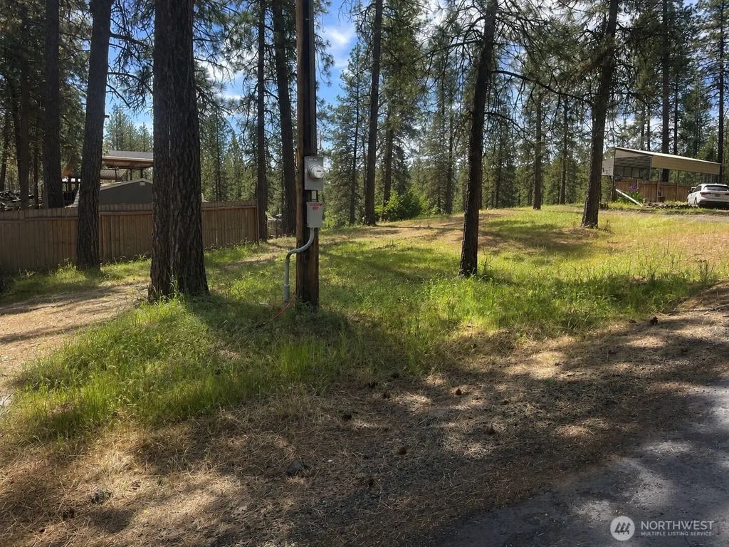 13901 S Clear Lake Road 306, Cheney