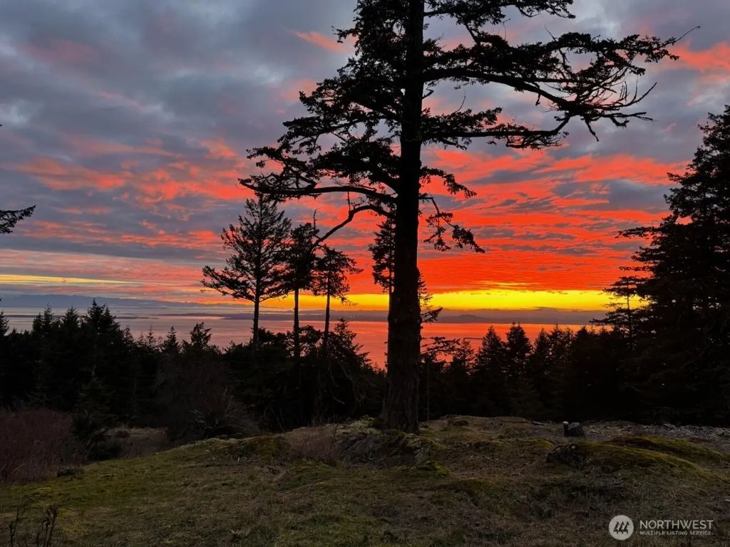30 Rascal Road, Friday Harbor