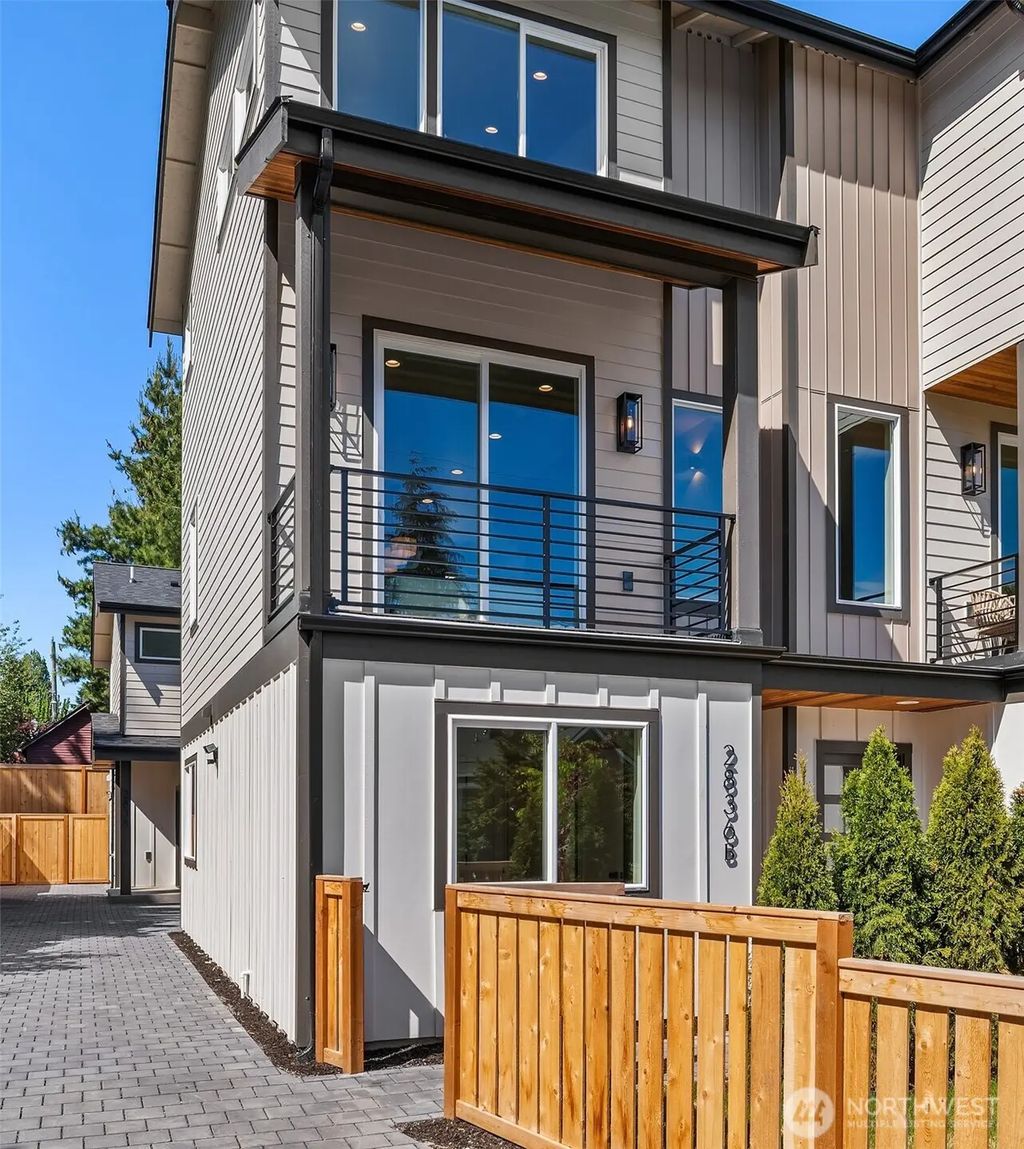 2836 Nw 73rd Street B, Seattle