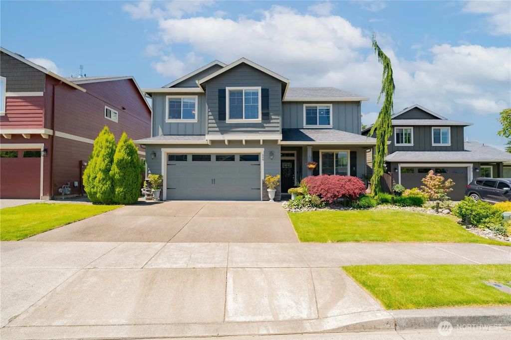 409 N 43rd Court, Ridgefield
