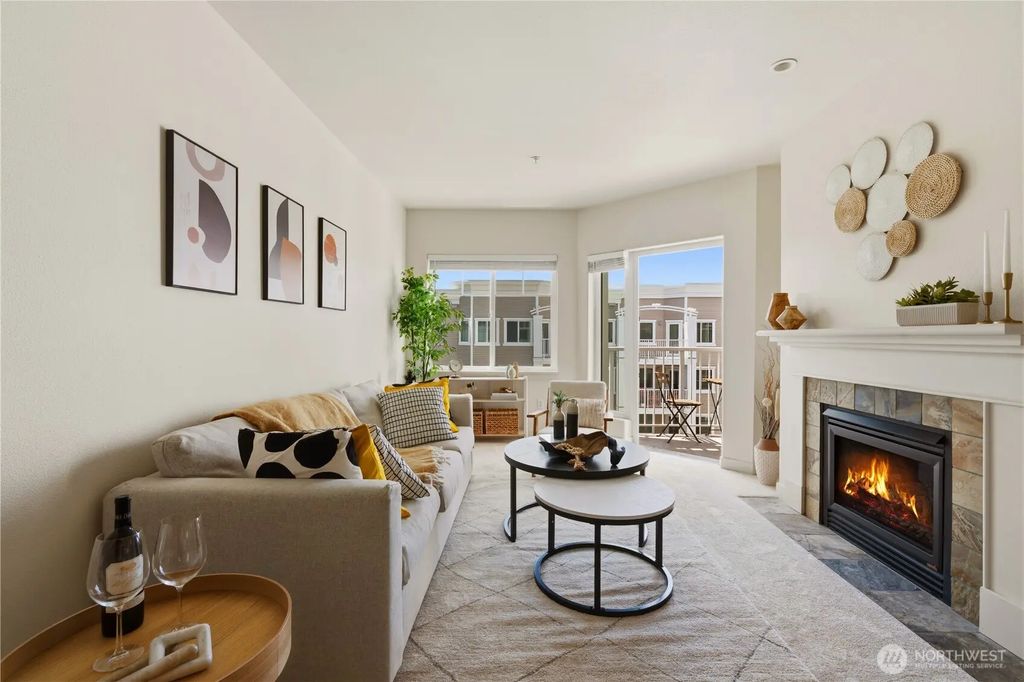 1545 Nw 57th St 611, Seattle