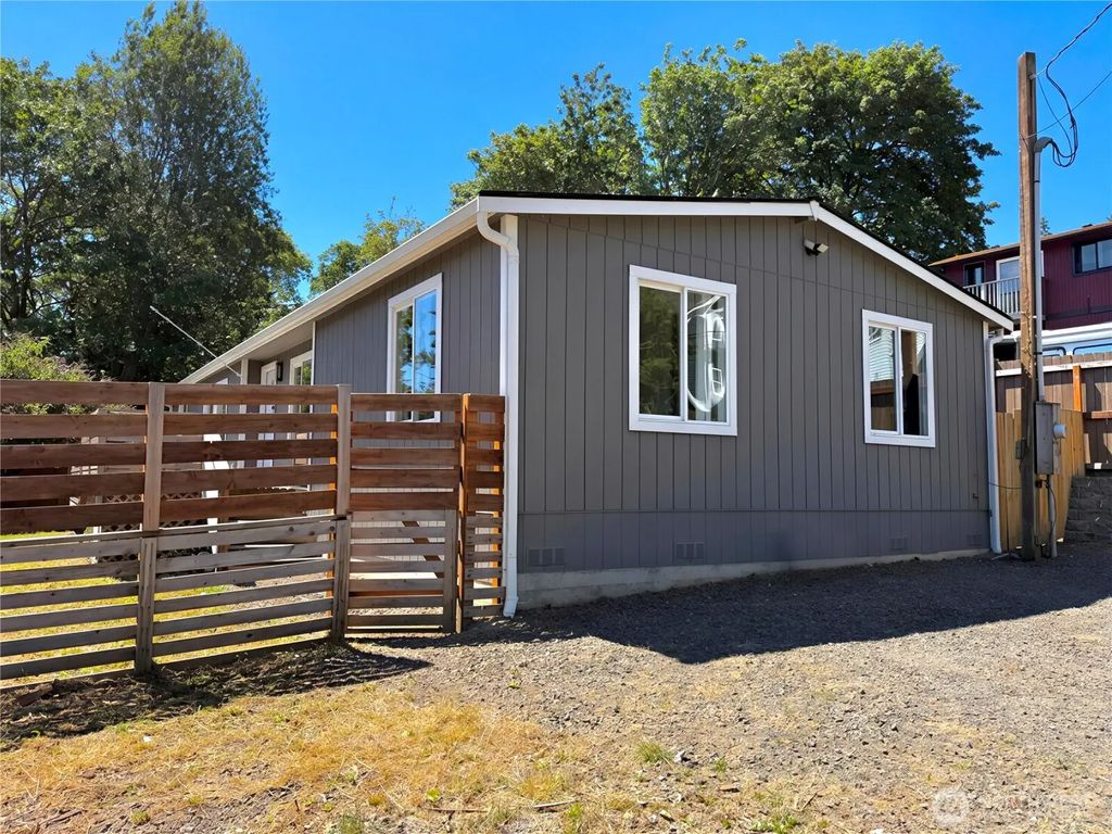 6589 Ne Center Street, Suquamish