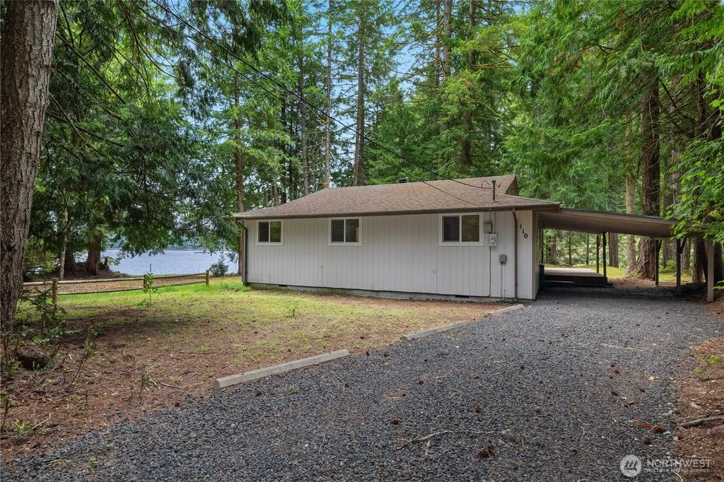 110 E Shannon Place, Shelton