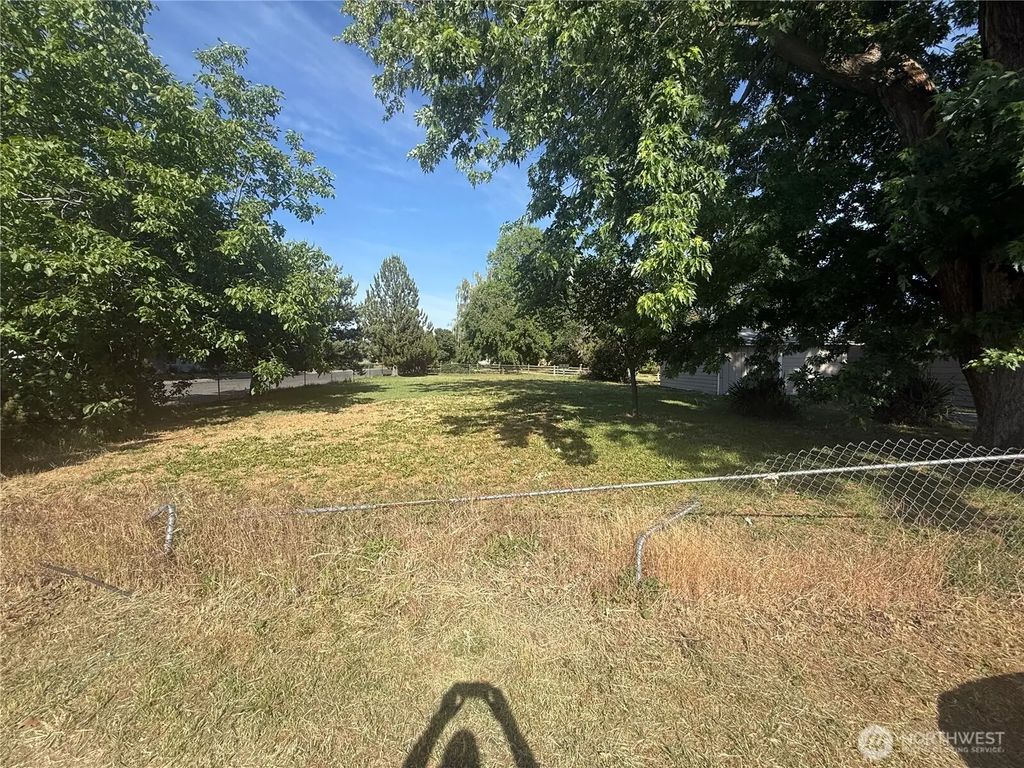 1413 Se Central Avenue, College Place