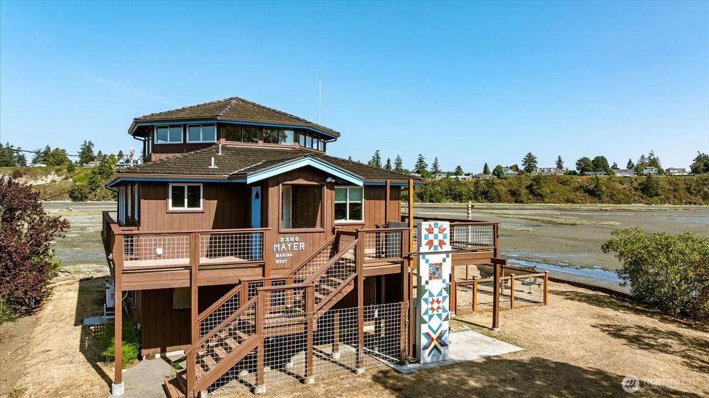 2385 Sunlight Beach Road, Clinton
