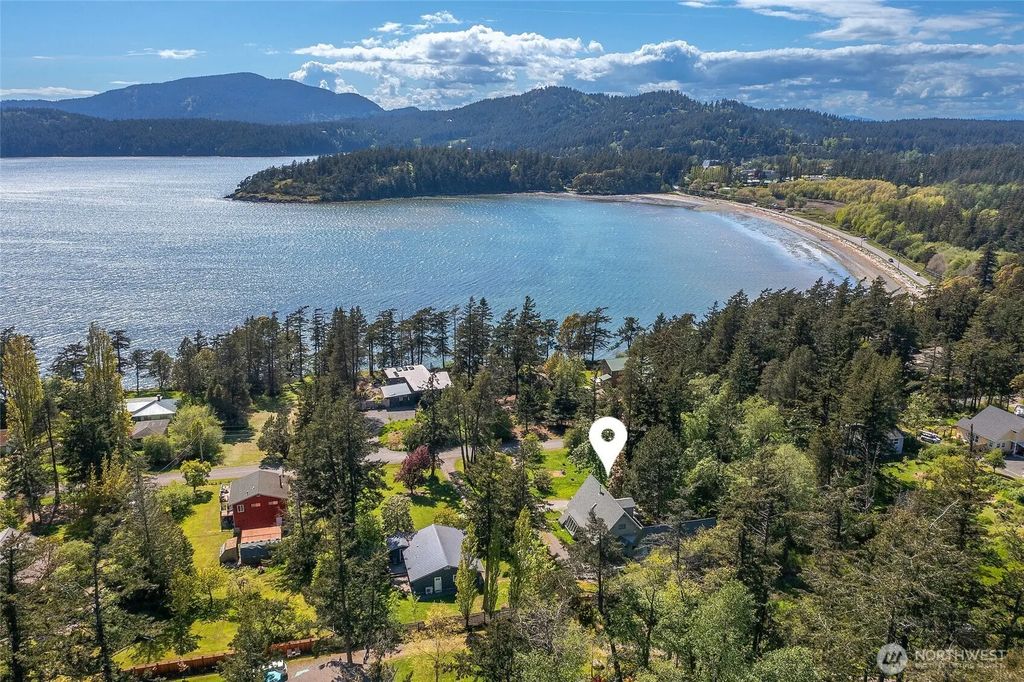 127 Montgomery Lane, Orcas Island