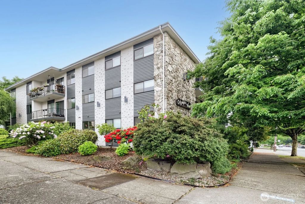 6110 24th Avenue Nw 203, Seattle