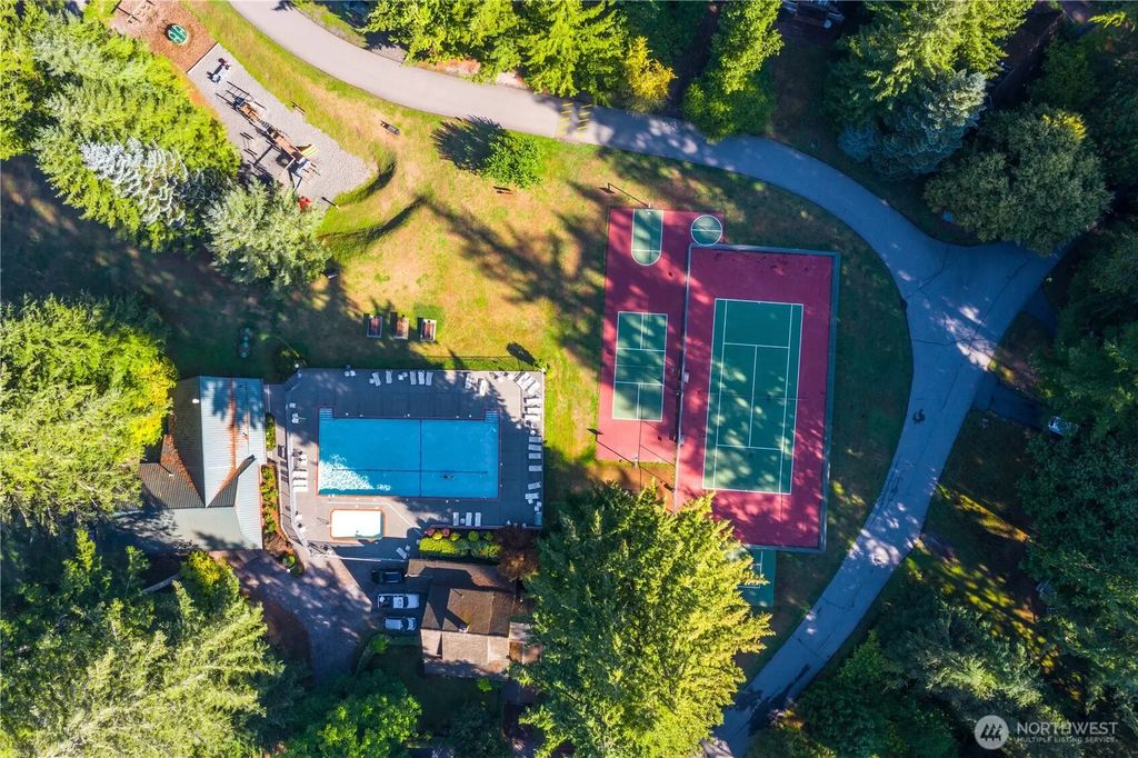 7138 Rainier Way, Glacier