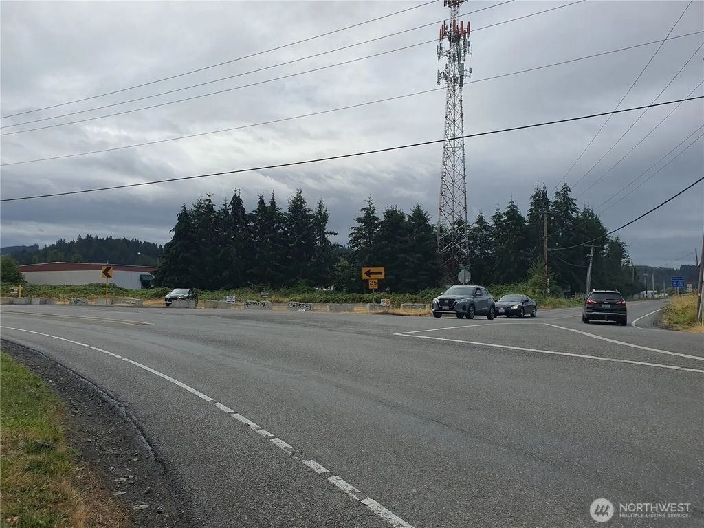 19210 Pioneer Way E, Orting