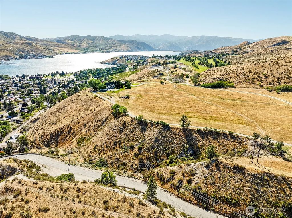 761 N Bradley Street, Chelan