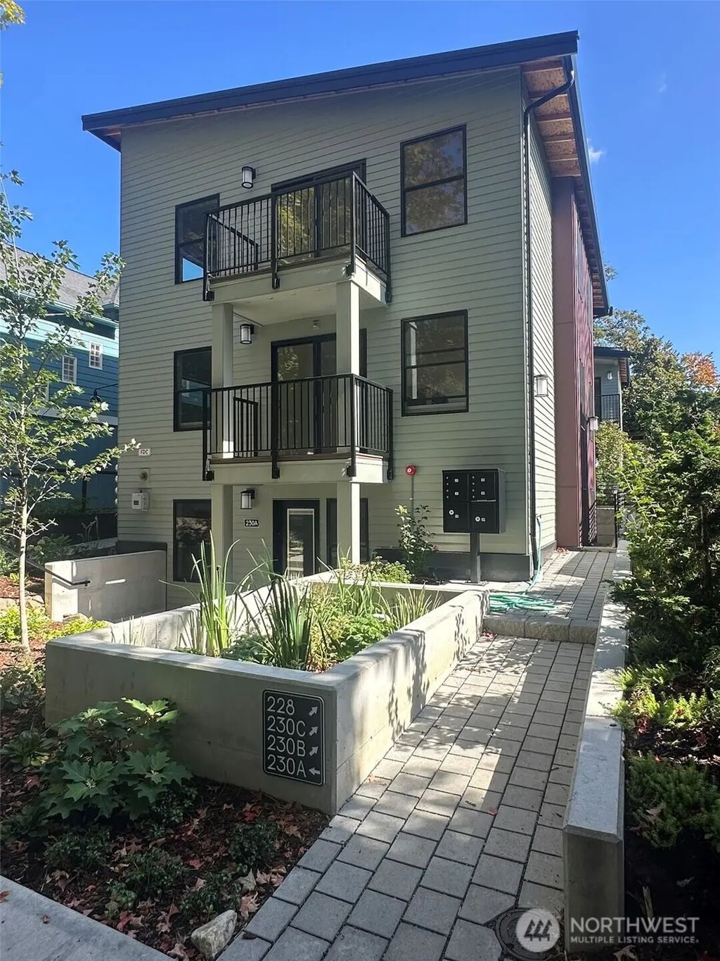 228 21st Avenue E, Seattle