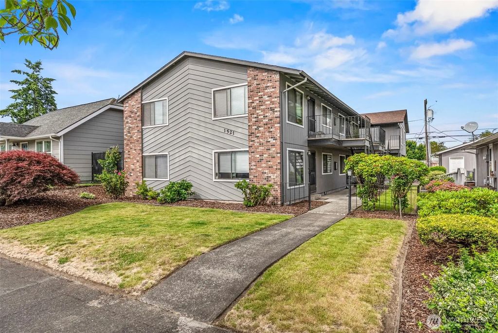 1521 9th Avenue, Longview