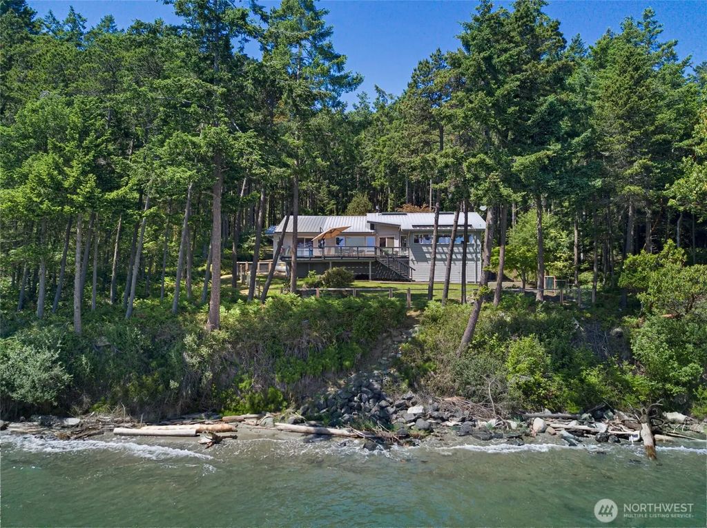 214 Pinedrona Lane, Friday Harbor