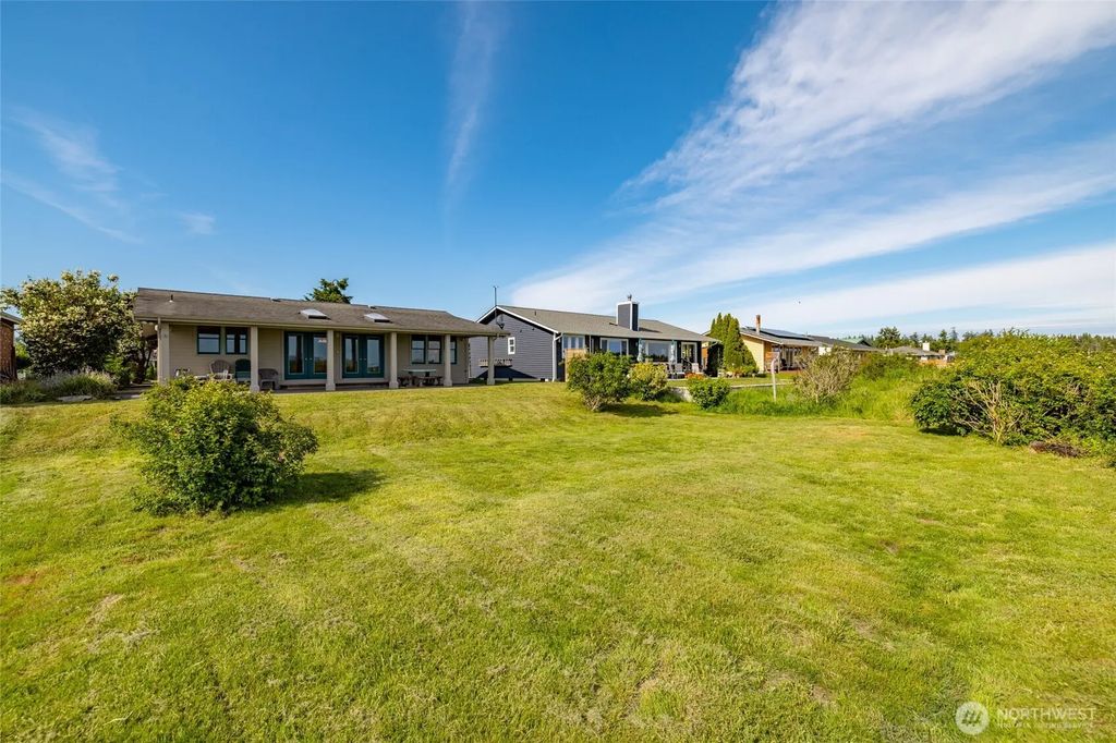754 Livingston Bay Shore Drive, Camano Island
