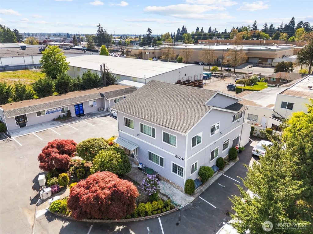 8524 8544 S Tacoma Way, Lakewood
