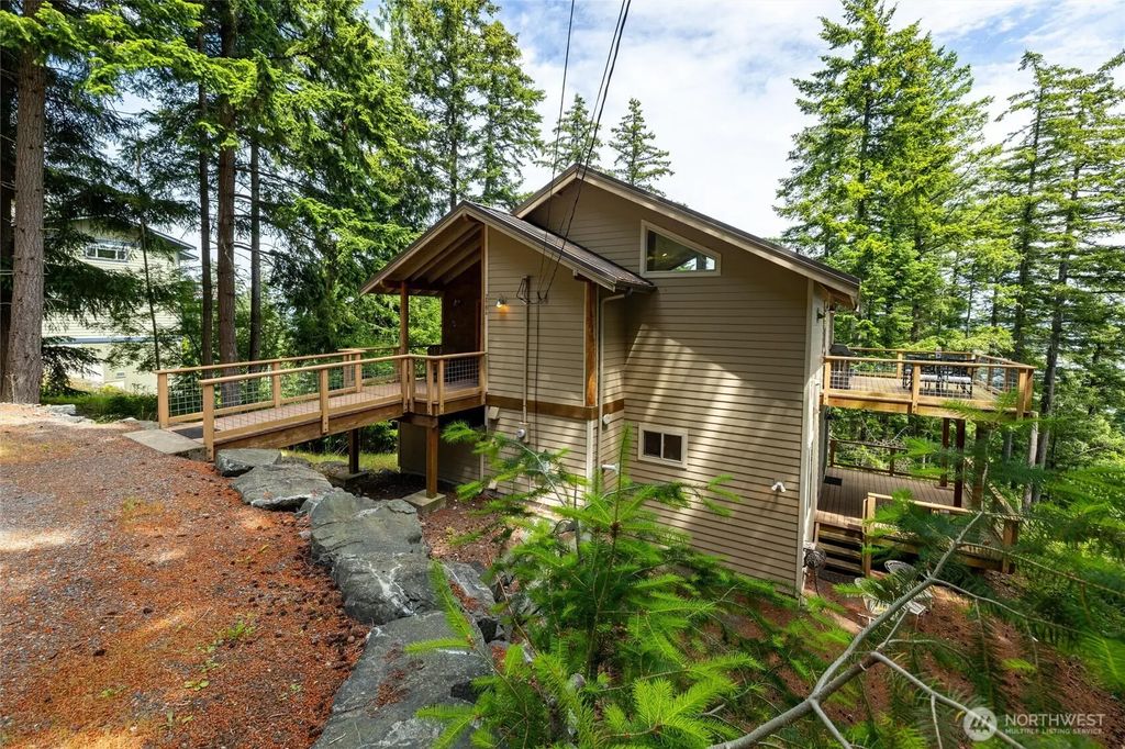 2986 Hales Passage Drive, Lummi Island
