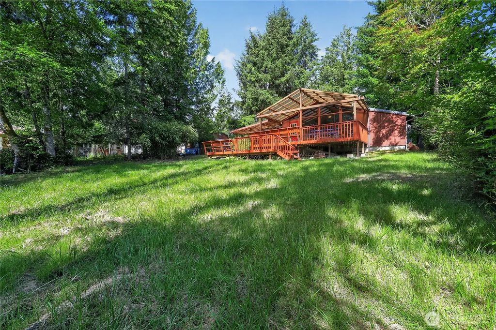 819 E Madrona Boulevard Nw, Lakebay