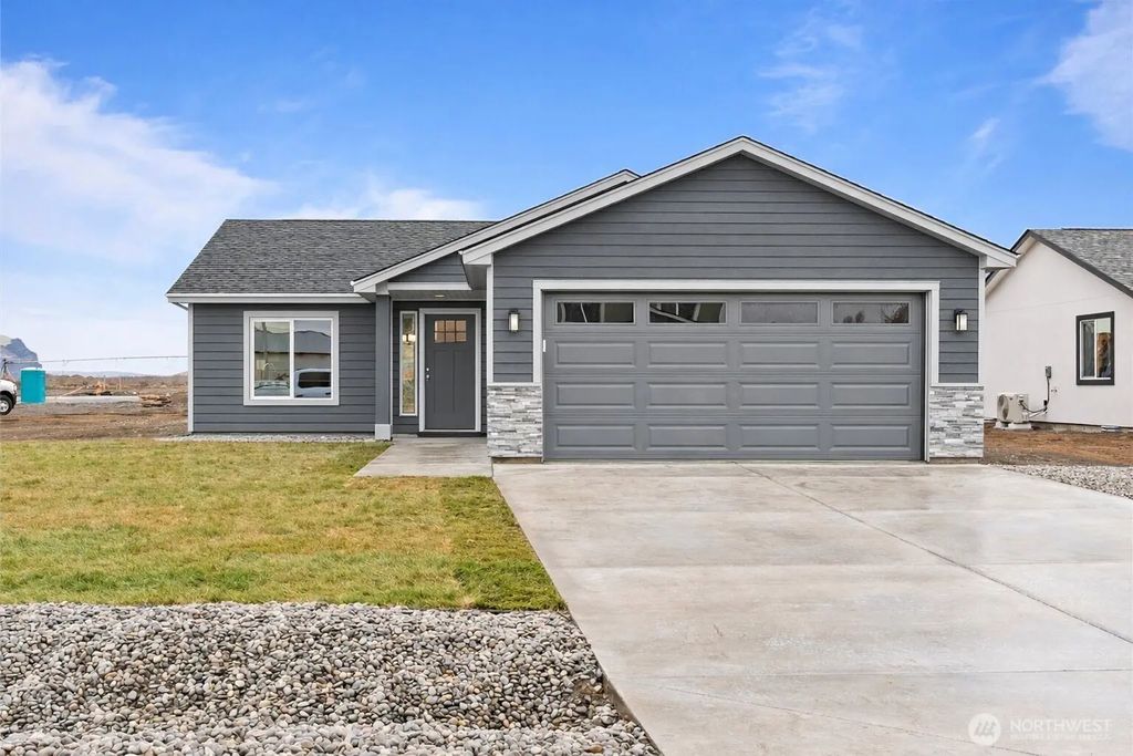 924 La Vista Drive, Warden