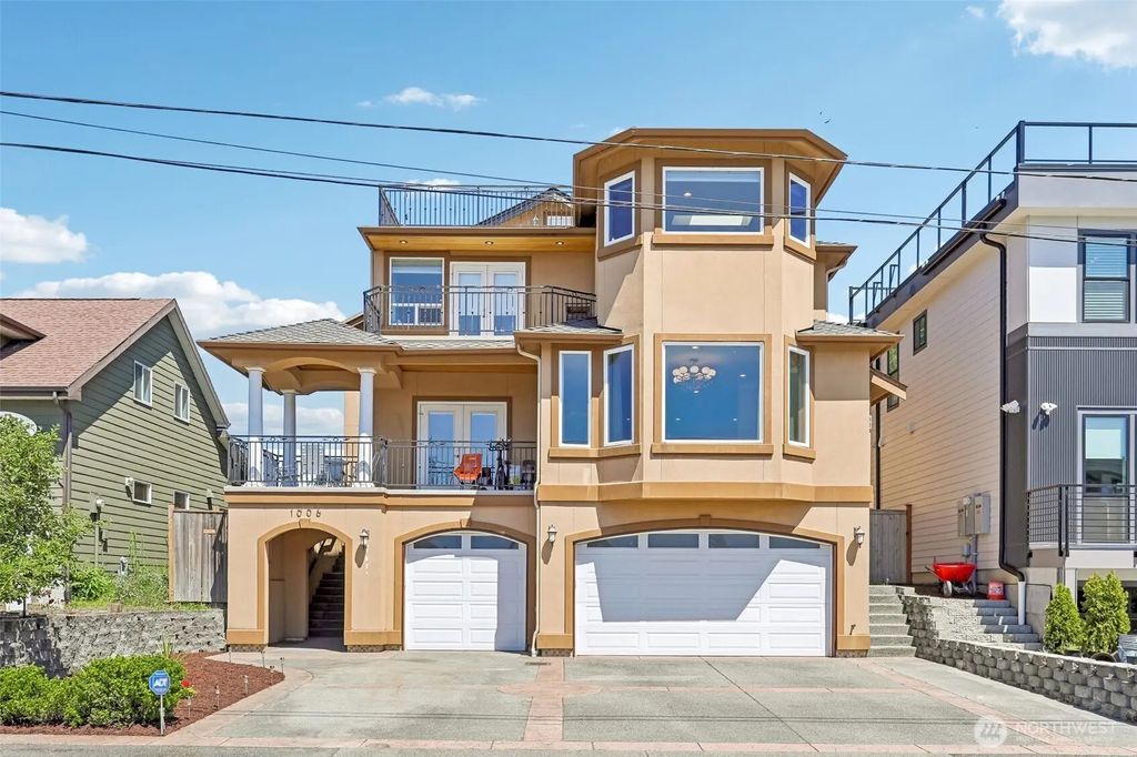 1006 N 28th Place, Renton
