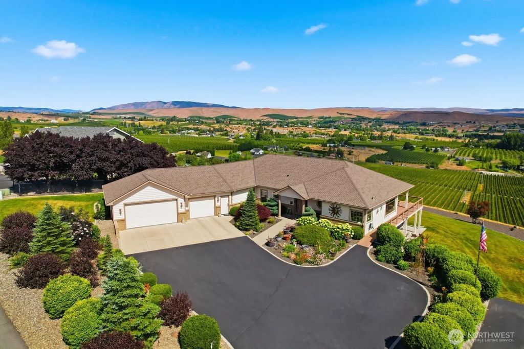 332 Marisa Hill Drive, Selah