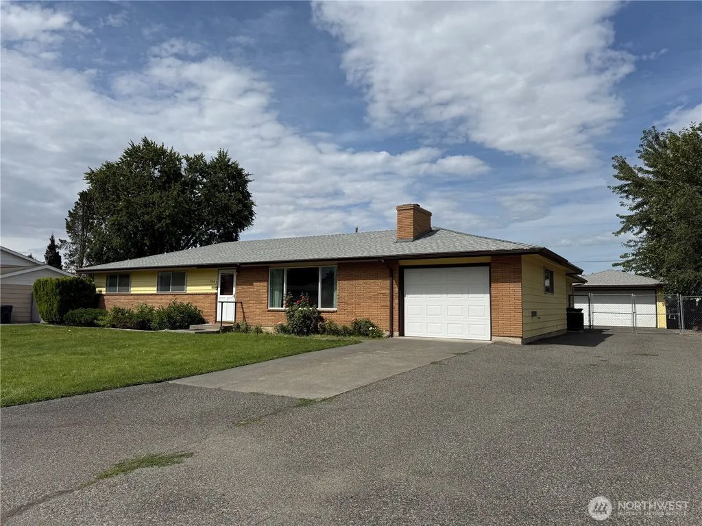 3903 W Nixon Street, Pasco