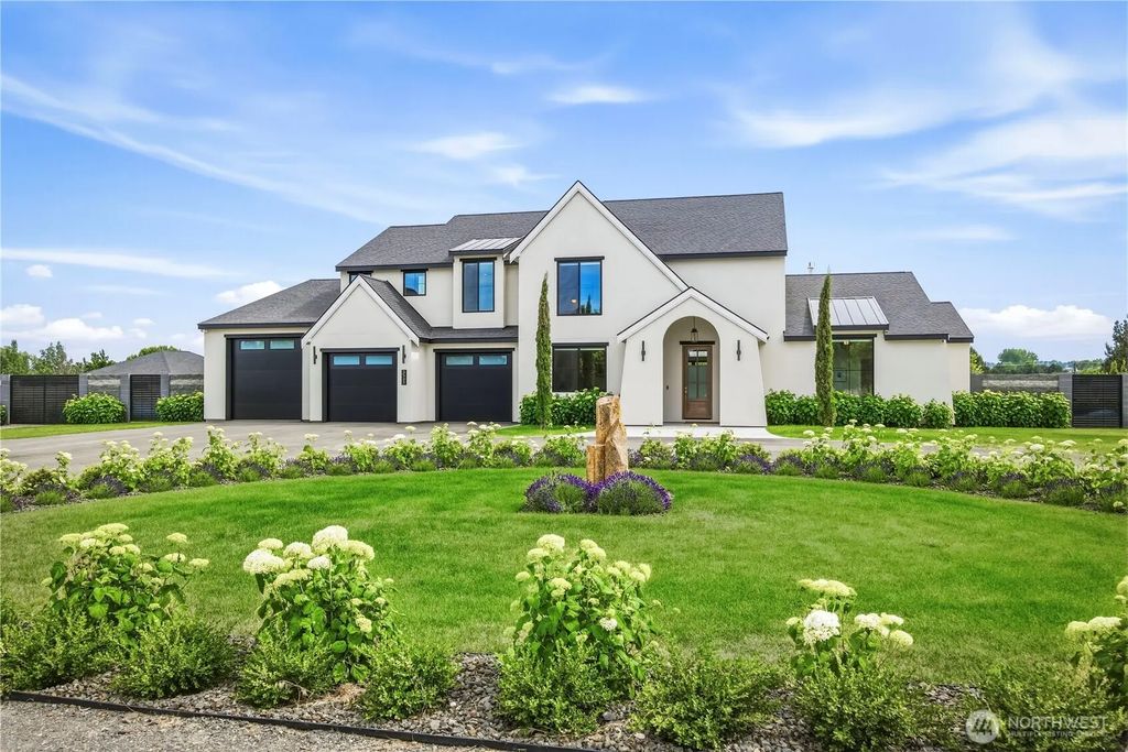 3543 Paso Fino Street, West Richland