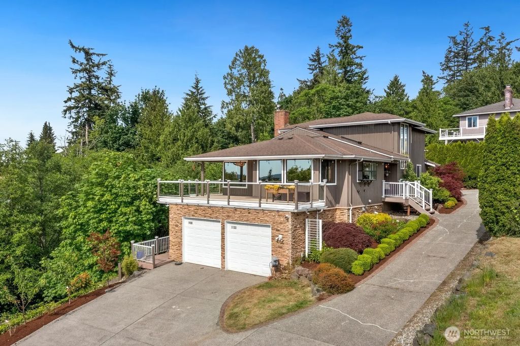1133 8th Drive, Mukilteo