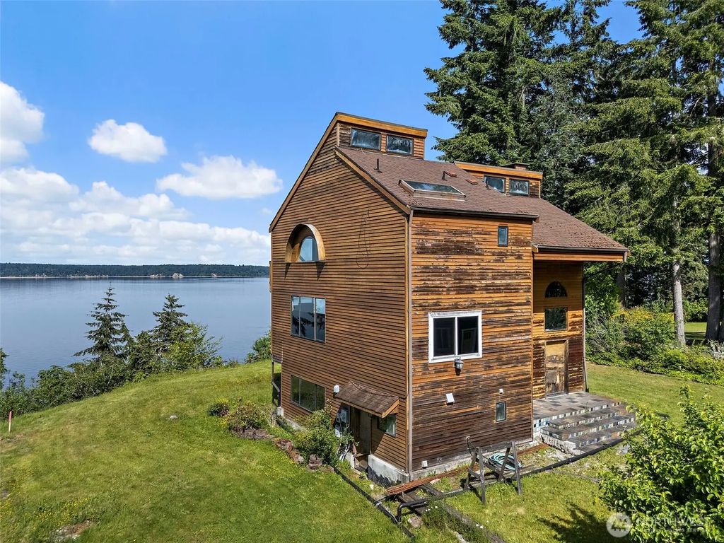 7544 Sandy Point Beach Road Ne, Olympia