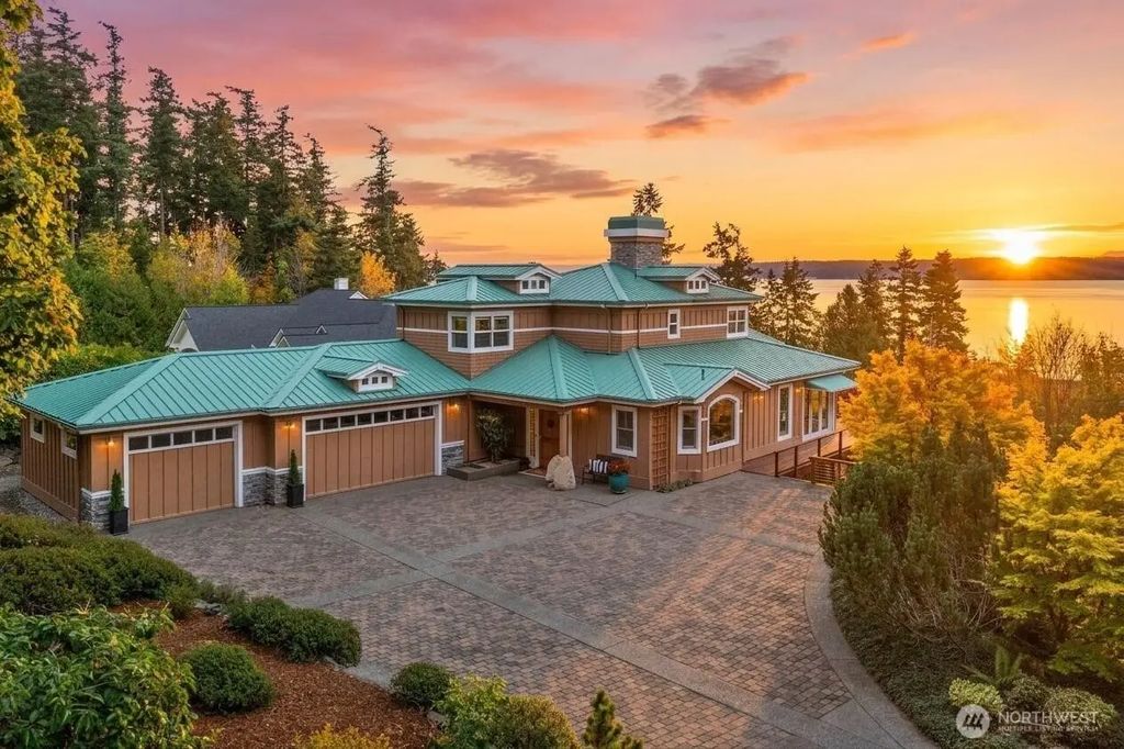 21322 Ne President Point Road, Kingston
