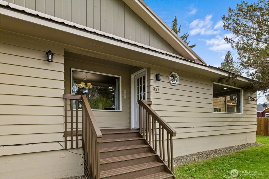 327 Lincoln Street, Cle Elum