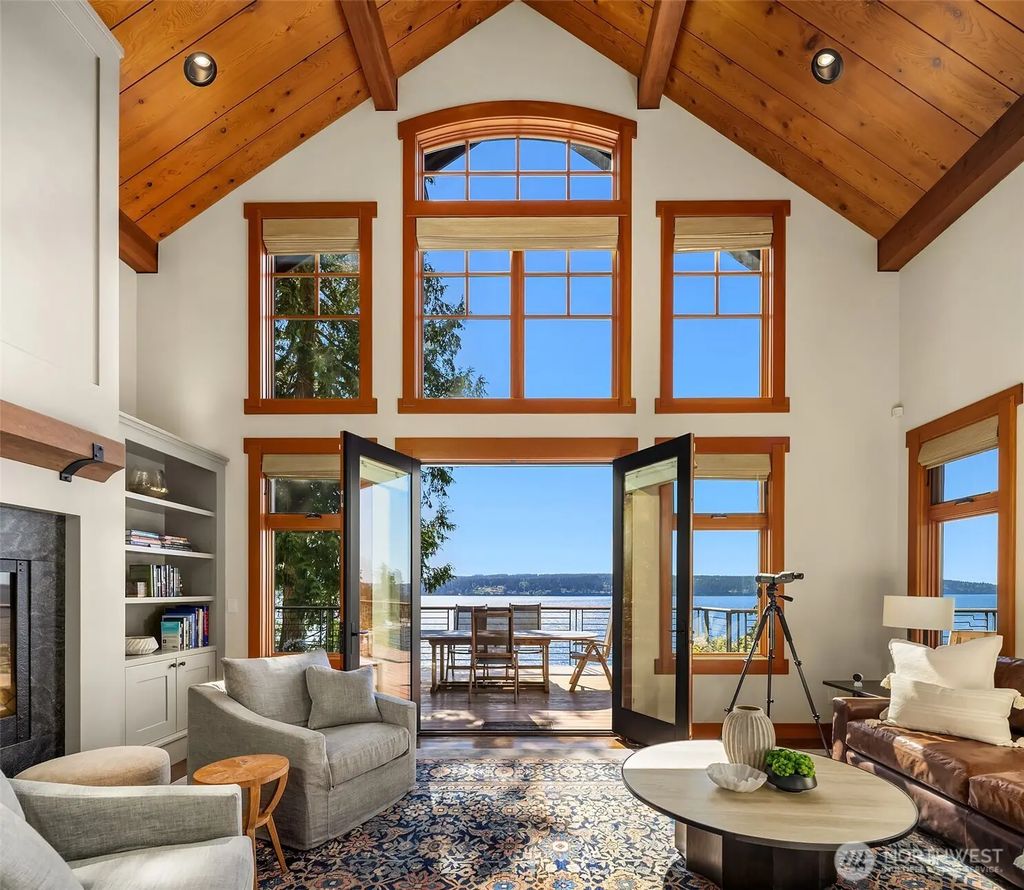 4174 Beach Drive, Freeland