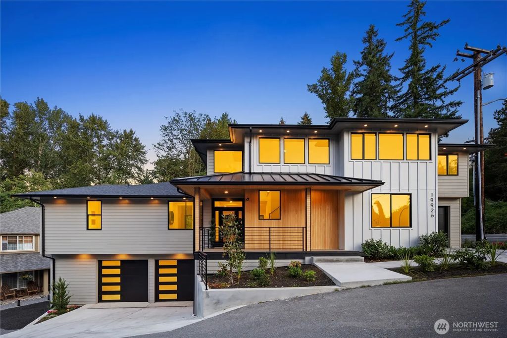 19926 68th Avenue Ne, Kenmore