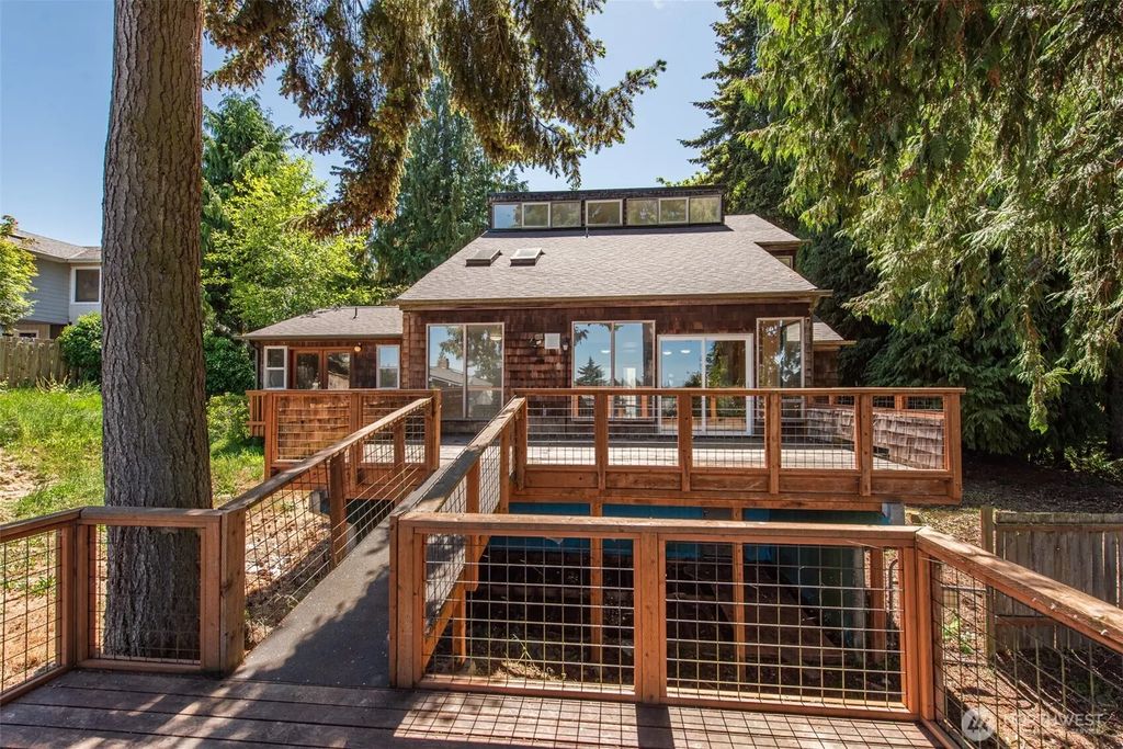 1603 E 5th Street, Port Angeles