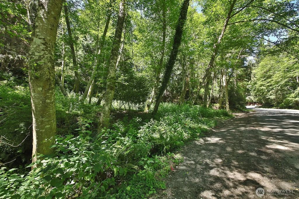 0 Xxx George Drive, Clinton