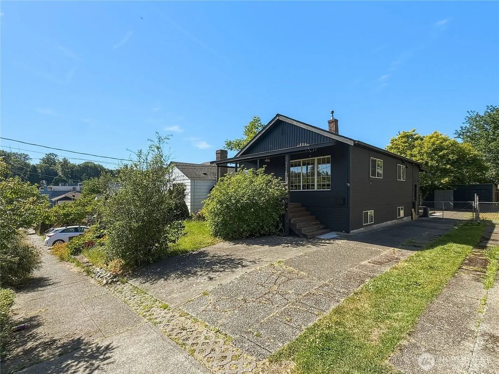 3526 S Bennett Street, Seattle