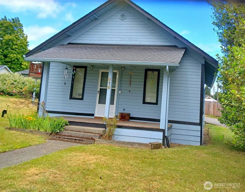 616 S Race Street, Port Angeles