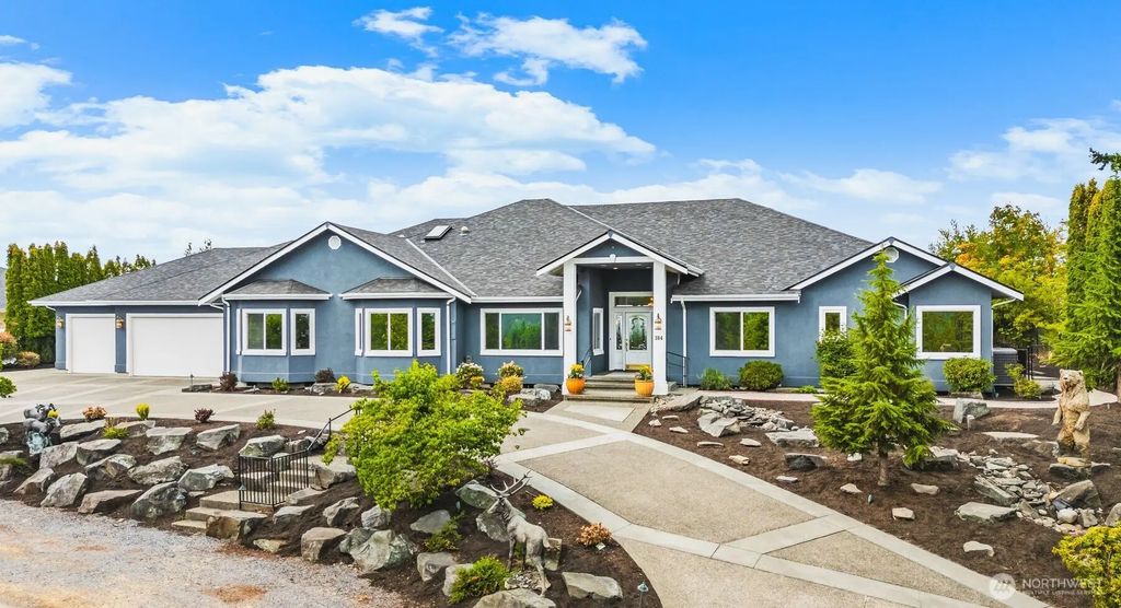 184 Dow Ridge Drive N, Eatonville